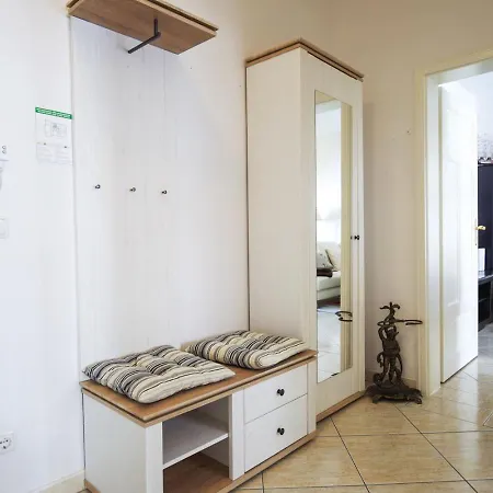 Strandgefluester App2 - Strandpromenade Seitlicher Meerblick, Strandkorb Saisonal Lägenhet Binz