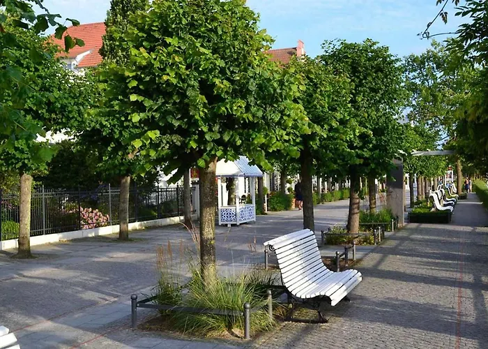 Strandgefluester App2 - Strandpromenade Seitlicher Meerblick, Strandkorb Saisonal * Binz