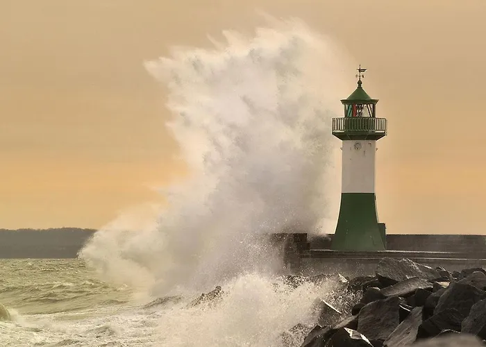 Strandgefluester App2 - Strandpromenade Seitlicher Meerblick, Strandkorb Saisonal